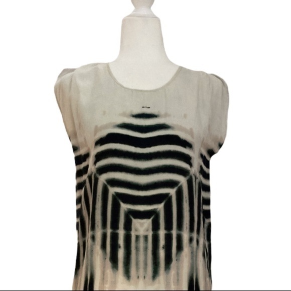 Laura Siegel Batik Handcrafted Silk Shift Dress - Picture 8 of 8